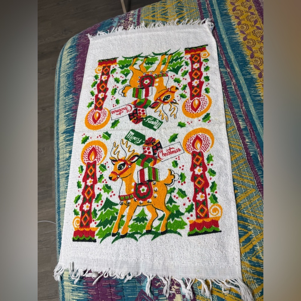 Vintage Cannon Made in the USA 100% Cotton Christmas Reindeer Hand Towel
